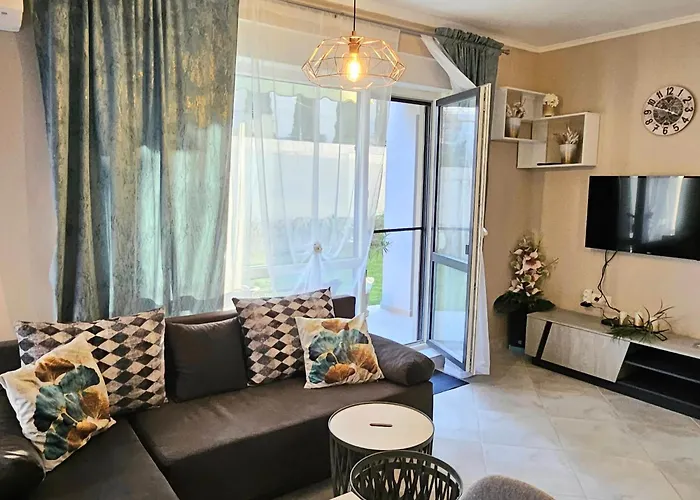 Sunny Garden Deluxe Апартаменты Бургас