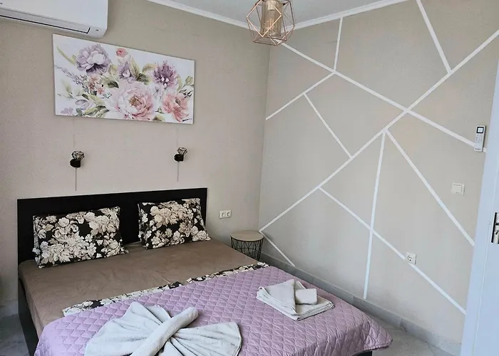 Sunny Garden Deluxe Апартаменты Бургас